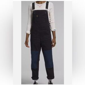 NWT The North Face Women's Black and Navy relaxed fold over Overalls M